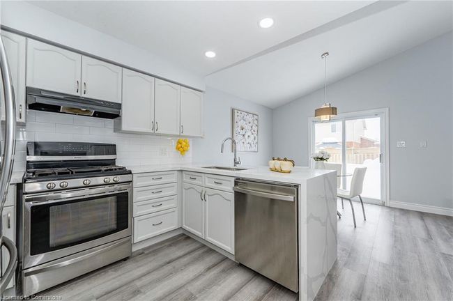 830 Brandenburg Blvd, House other with 4 bedrooms, 4 bathrooms and 4 parking in Waterloo ON | Image 21
