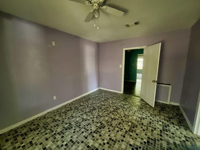 1004 W Sabine St, House other with 2 bedrooms, 2 bathrooms and null parking in Carthage TX | Image 10