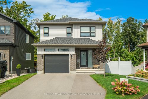 648 Robert St, Rockland, ON, K4K0J8 | Card Image