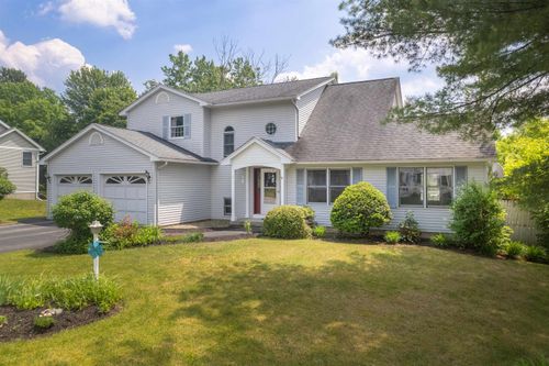 6 Moonbrook Dr, Rutland, VT, 05701-3778 | Card Image