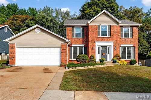 16621 Green Pines Dr, Wildwood, MO, 63011-1871 | Card Image