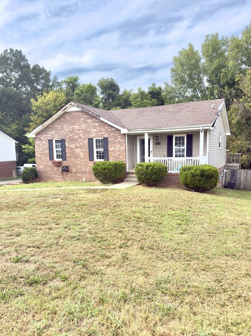 830 Buckhorn Dr, Clarksville, TN, 37043-2495 | Card Image
