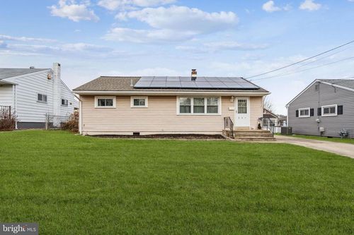 207 Bailey Ave, MAPLE SHADE, NJ, 08052-1701 | Card Image