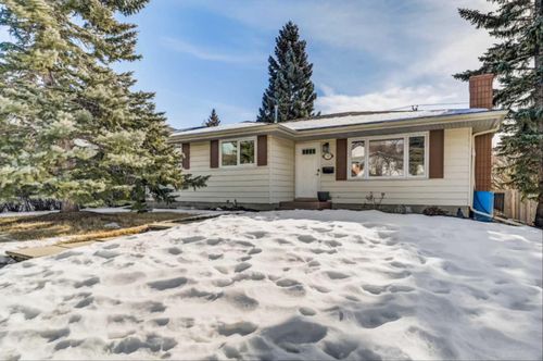 7383 Silver Springs Road Nw, Home with 5 bedrooms, 2 bathrooms and 4 parking in Calgary AB | Card Image