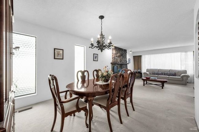 7551 Barkerville Crt, House other with 3 bedrooms, 3 bathrooms and 2 parking in Richmond BC | Image 10