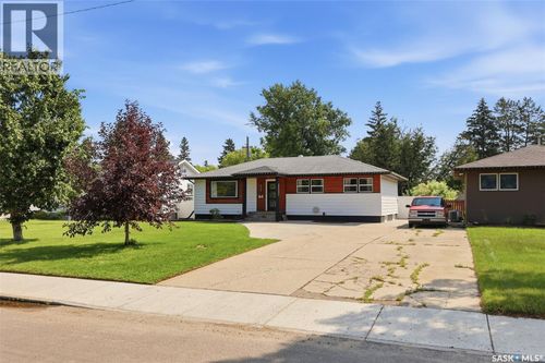 2321 Mckinnon Ave S, Saskatoon, SK, S7J1N7 | Card Image