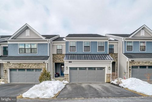 214 Iris Ln, CHESTER SPRINGS, PA, 19425-3921 | Card Image