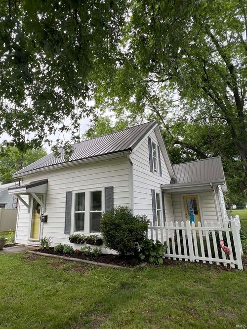 715 N Mill St, North Manchester, IN, 46962-1241 | Card Image