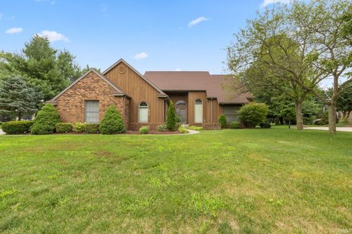 910 Foxbriar Ln, Goshen, IN, 46526-5506 | Card Image