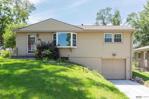 4525 Fort St, Omaha, NE, 68104-2461 | Card Image