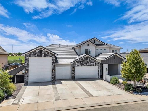 449 W Johann Cir, Washington, UT, 84780-3645 | Card Image