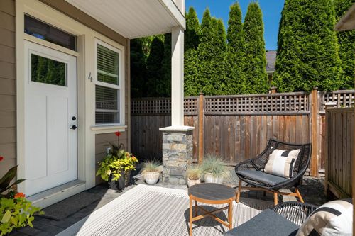 4-2369 Malaview Ave, Sidney, BC, V8L2G1 | Card Image