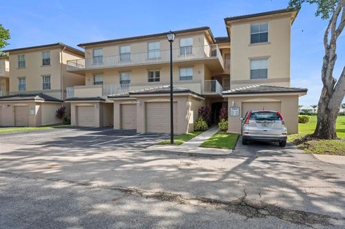 323-2060 Greenview Shores Blvd, Wellington, FL, 33414-2731 | Card Image