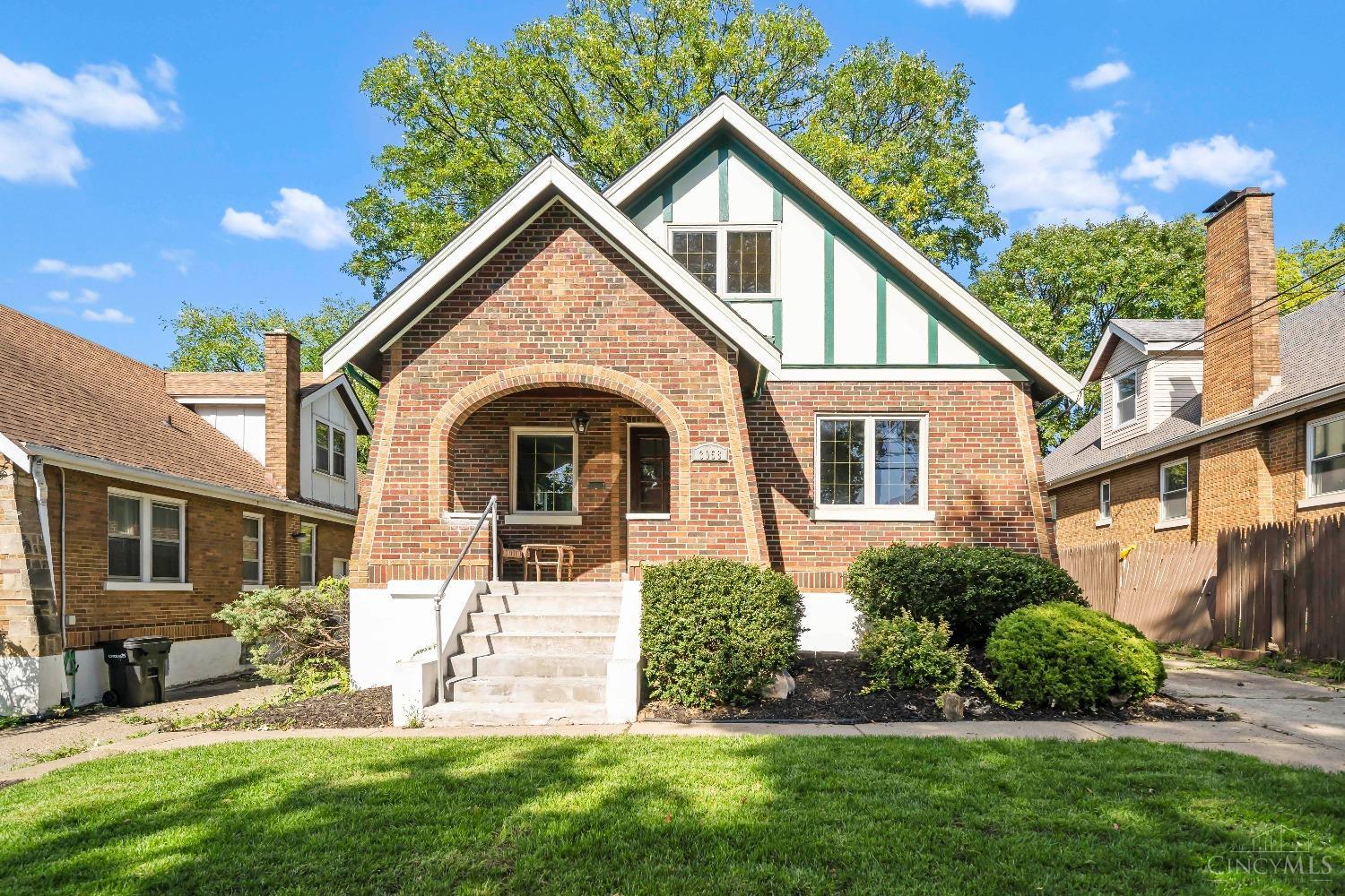 Penrose Pl, Cincinnati, OH 45211