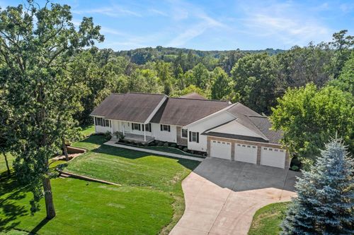 20430 Cottonwood St Nw, Oak Grove, MN, 55011-9359 | Card Image