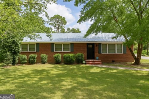 1011 Cherokee Cir, Waycross, GA, 31501-6001 | Card Image