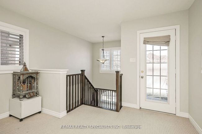40 Begonia Cres, House attached with 3 bedrooms, 3 bathrooms and 2 parking in Brampton ON | Image 11
