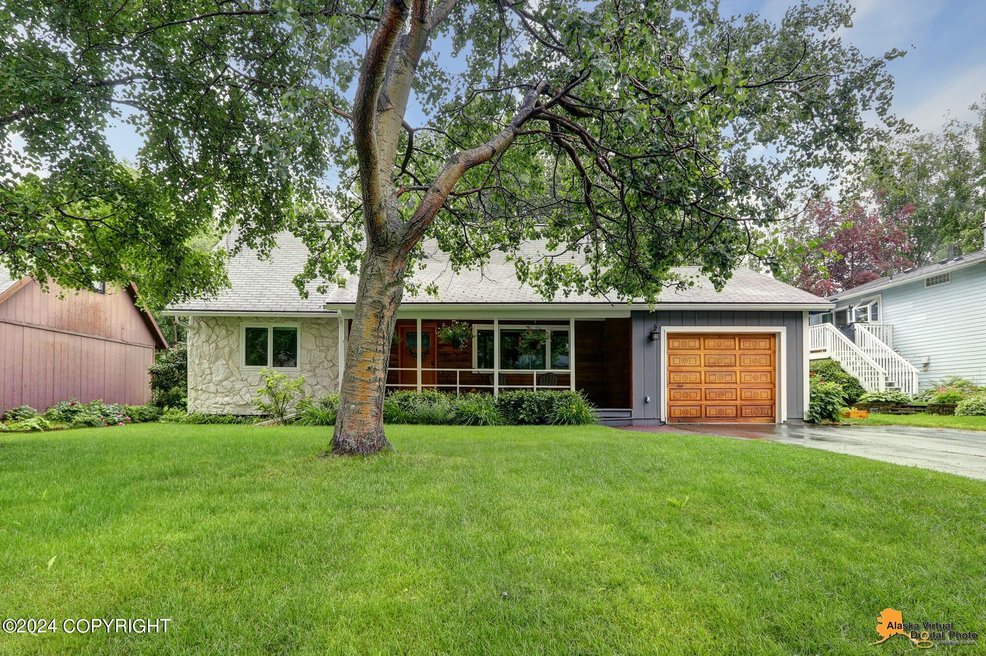 Linden Dr, Anchorage, AK 99502