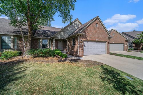 512 Brooks Hollow Ct, Dundee, MI, 48131-8627 | Card Image