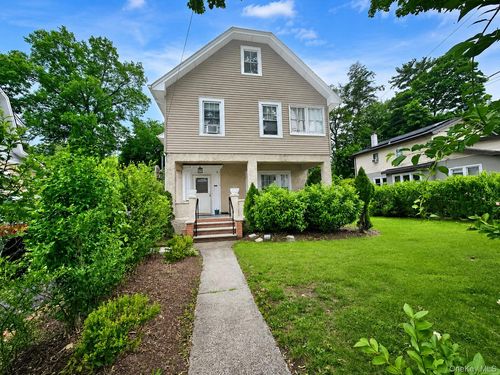39 Boulevard, Suffern, NY, 10901-6124 | Card Image