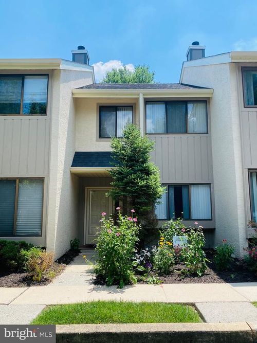 44 Landmark Dr, MALVERN, PA, 19355-2472 | Card Image