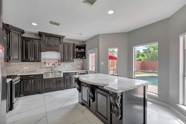 Gorgeous kitchen | Image 10