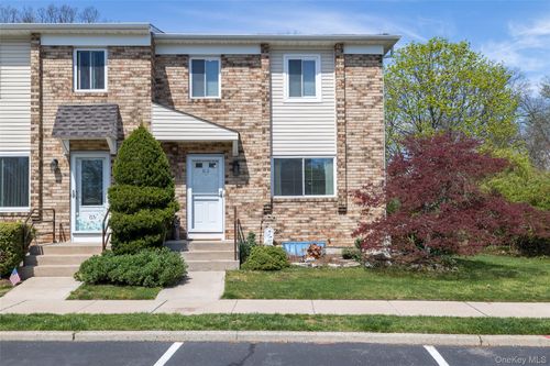 83 Town House Drive, Oyster Bay, NY, 11762 | Card Image