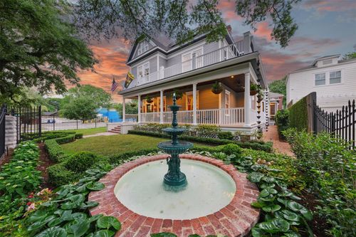 215 Bayland Ave, Houston, TX, 77009-6714 | Card Image
