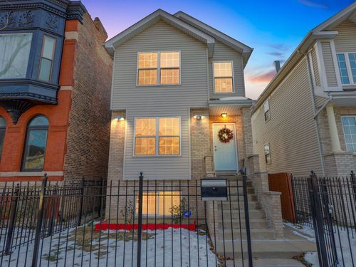 2753 W Adams St, Chicago, IL, 60612-2816 | Card Image