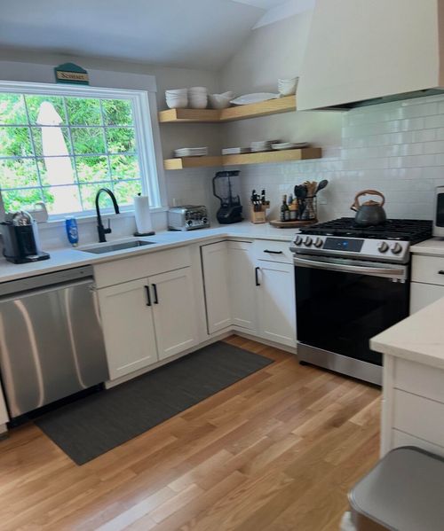 114 Pleasant Pines Ave, Centerville, MA, 02632-1423 | Card Image