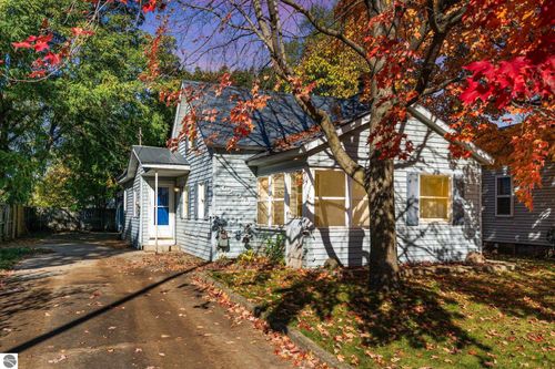 1220 Belnap Street, Mt. Pleasant, MI, 48858 | Card Image