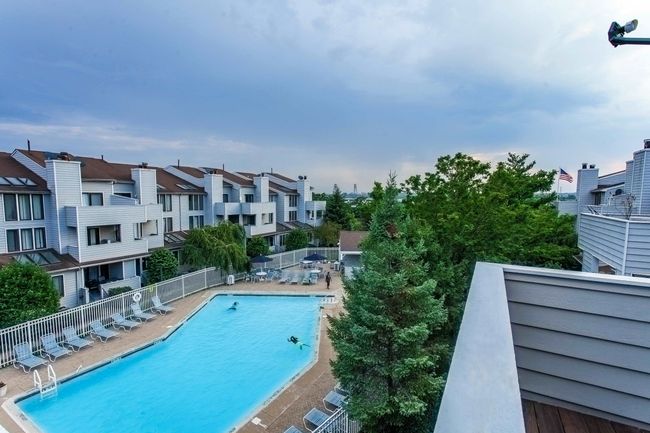 750 Mainsail Ln, Condo with 3 bedrooms, 3 bathrooms and null parking in Secaucus NJ | Image 22