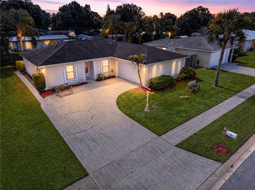 660 26th Ct, VERO BEACH, FL, 32962-1305 | Card Image