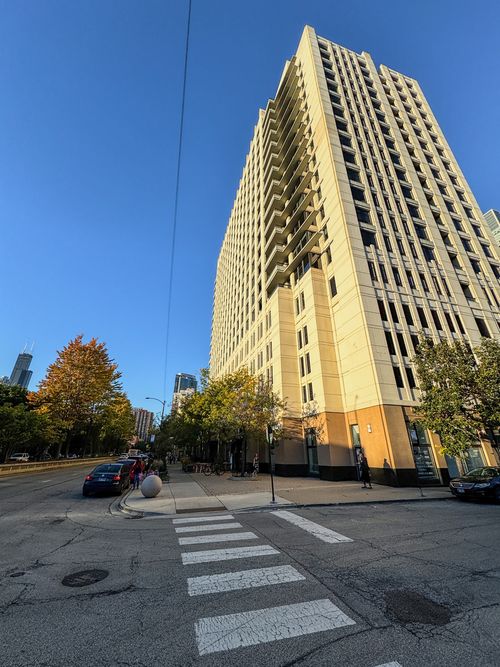 1304-1255 S State St, Chicago, IL, 60605-3579 | Card Image