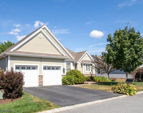 11 Coventry Rd, Hamburg, NJ, 07419-1529 | Card Image