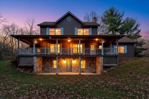 7 Craig Valley Dr, New Castle, VA, 24127-8600 | Card Image