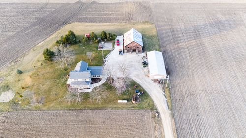 5631 Broadway Rd, Groveland, IL, 61535-9733 | Card Image