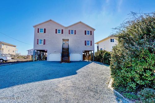 3536 Island Dr, N Topsail Beach, NC, 28460-8202 | Card Image