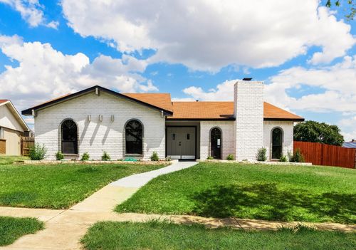3002 Rockett Dr, Carrollton, TX, 75007-5216 | Card Image