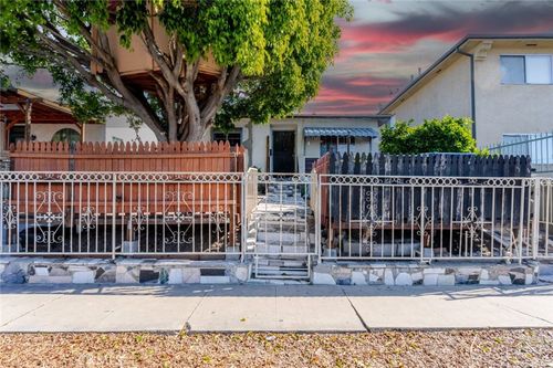 2945 Estara Ave, Los Angeles, CA, 90065-2229 | Card Image