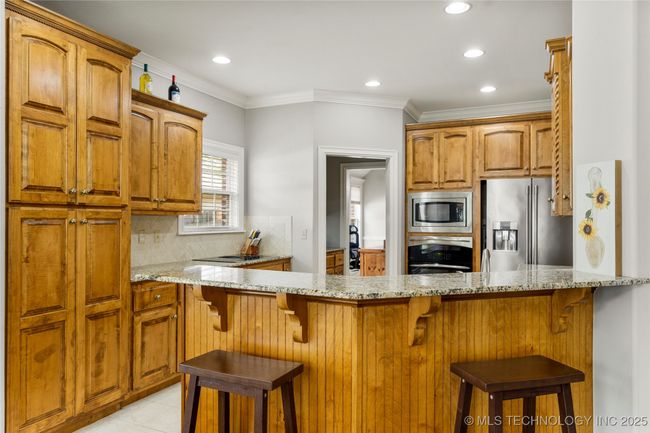 open concept kitchen | Image 18