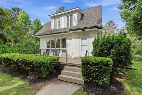 7531 N Lake Drive, Fox Point, WI, 53217 | Card Image
