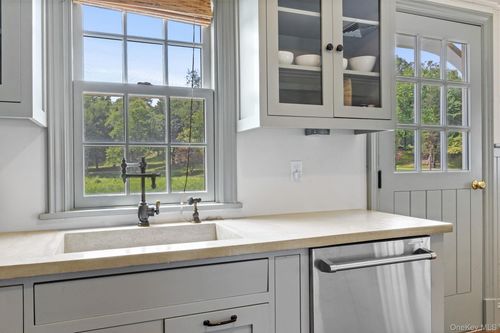 stable-apt-20 Old Post Road, Bedford, NY, 10549 | Card Image