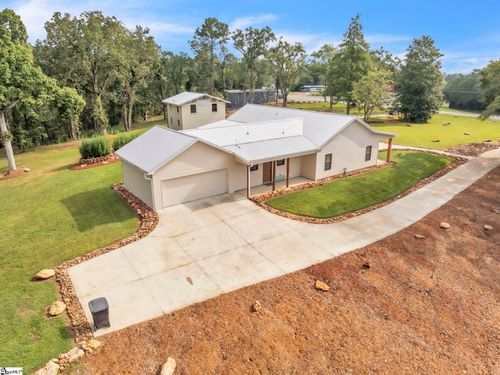 303 N Norris Dr, Norris, SC, 29667-9733 | Card Image