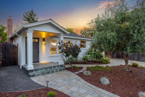 2150 Valparaiso Ave, Menlo Park, CA, 94025-6508 | Card Image