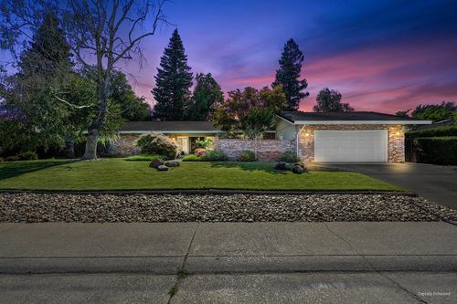 4955 Marlborough Way, Carmichael, CA, 95608 | Card Image