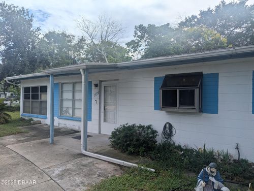 1219 David Dr, Daytona Beach, FL, 32117-3041 | Card Image