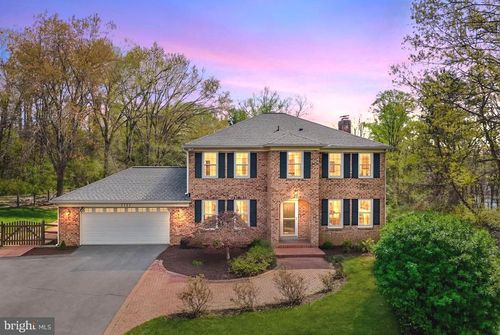 3137 Hunt Rd, OAKTON, VA, 22124-1315 | Card Image