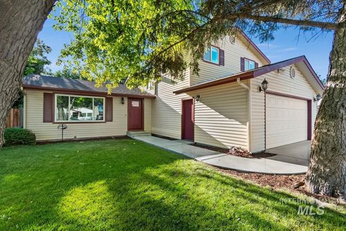 2330 S Quicksilver St, Boise, ID, 83705-3774 | Card Image