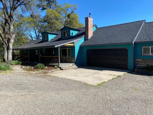 4970 Old Stage Rd, Central Point, OR, 97502-8705 | Card Image